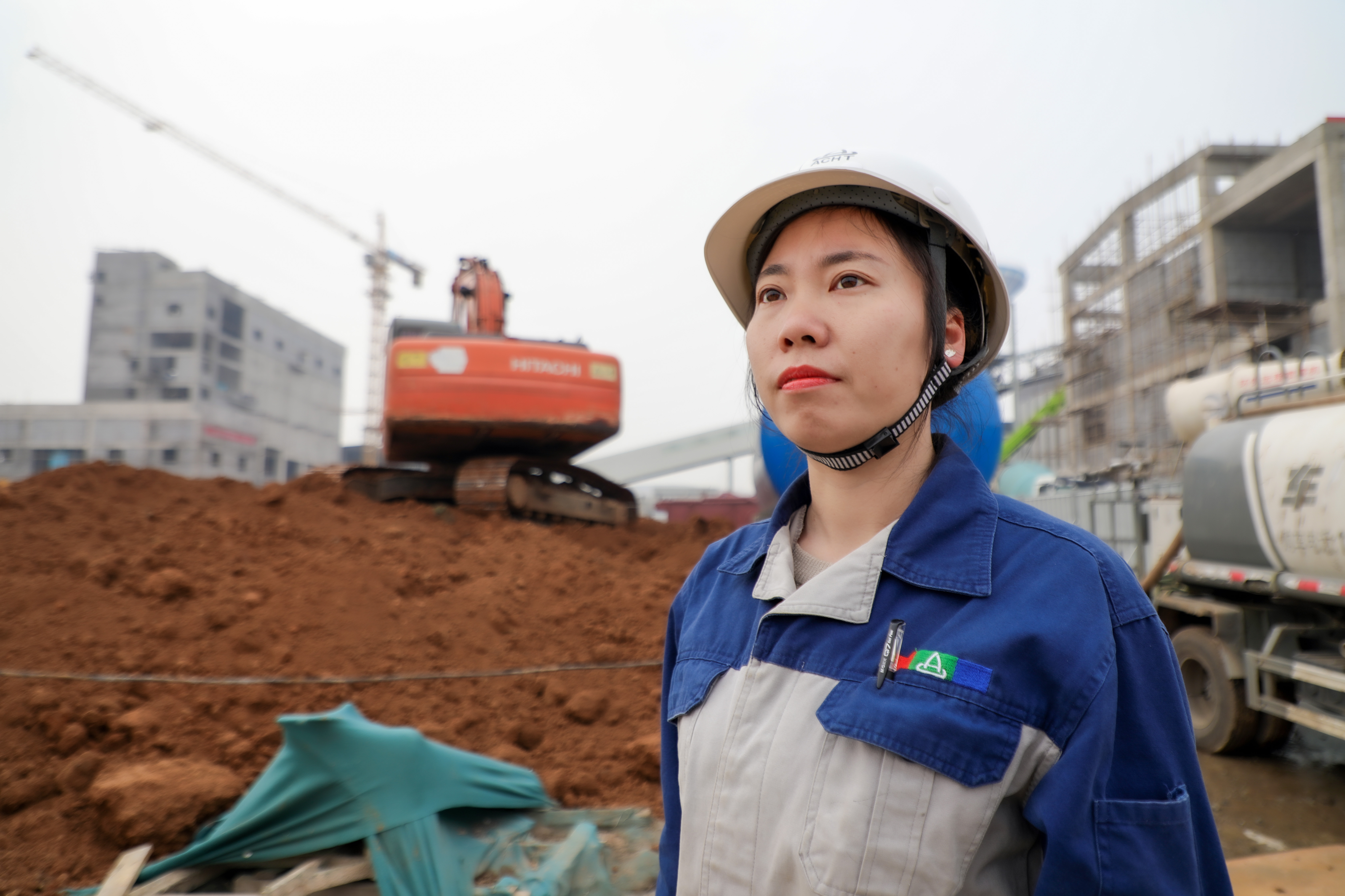 安彩“她”力量|余艷梅:每當想起她,梅花便落滿了南山