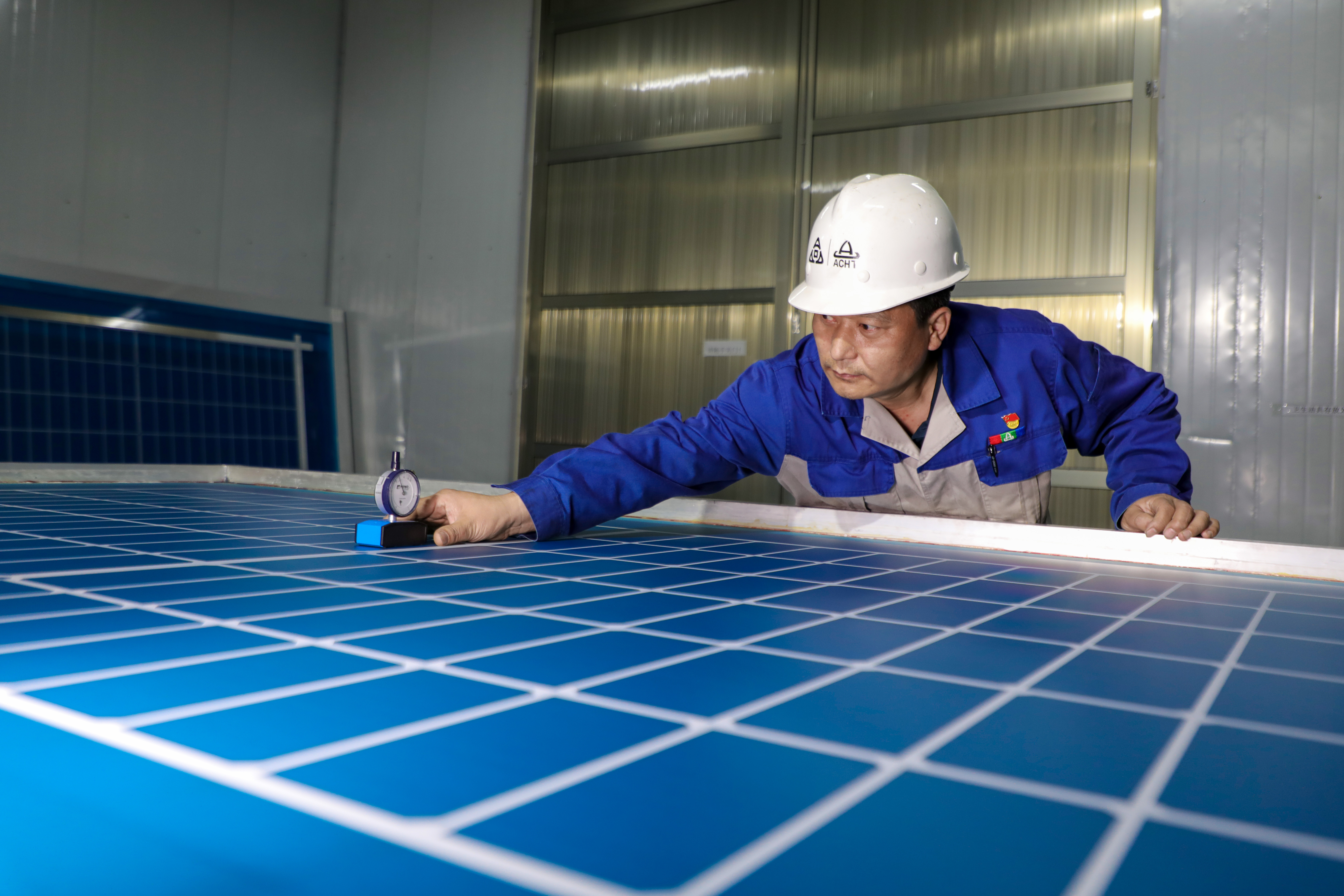 安陽市五一勞動獎?wù)芦@得者趙俊濤:采擷太陽之光,追求綠色事業(yè)