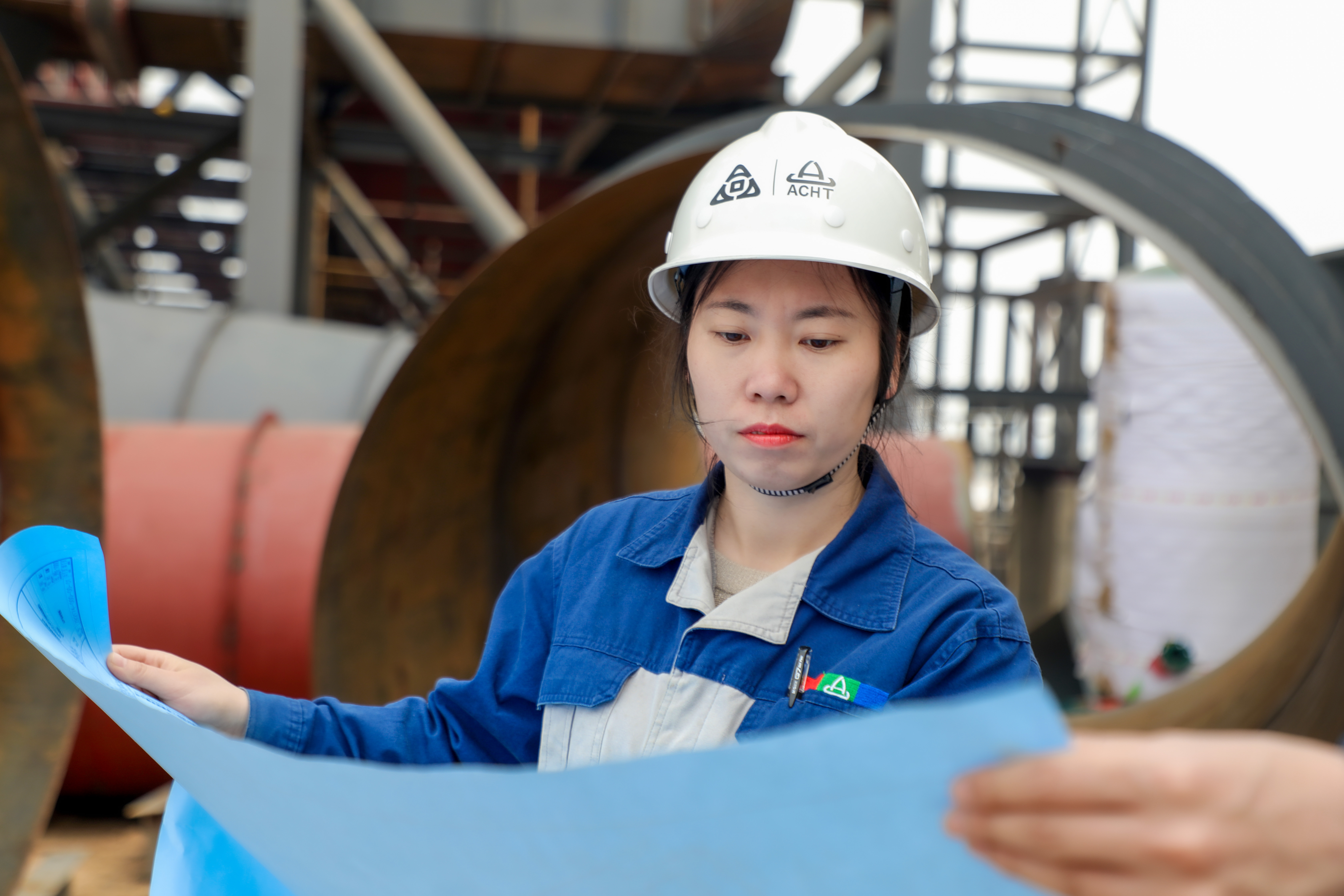 安彩“她”力量|余艷梅:每當想起她,梅花便落滿了南山