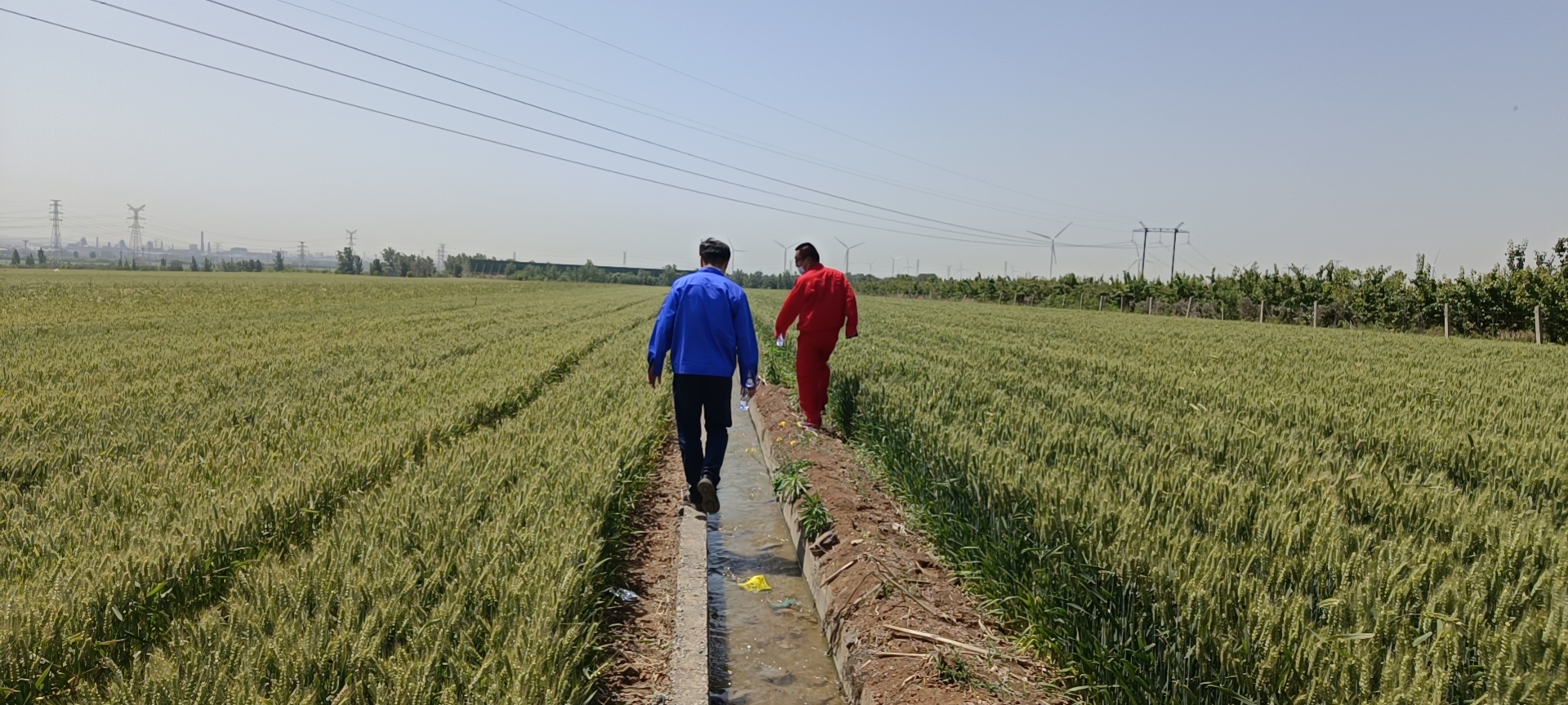 用心守護(hù)管道安全,全力保障豫北能源“生命線(xiàn)”——安彩能源開(kāi)展安全檢查百里行主題黨日活動(dòng)