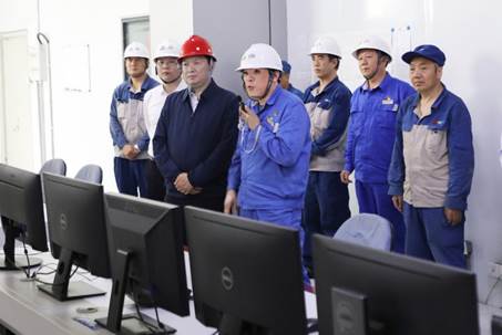 打造向上向前第一象限生力軍 錘煉甘于做人做事作難、受苦受累受屈的企業家隊伍——河南投資集團黨委書記、董事長劉新勇蒞臨安彩高科開展主題教育調研